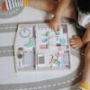 DREWNIANA TABLICA MANIPULACYJNA NUNUKIDS — widok 2