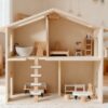 Drewniany domek dla lalek retro nunukids