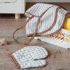 Drewniana kuchnia retro beż – zdjęcie 8