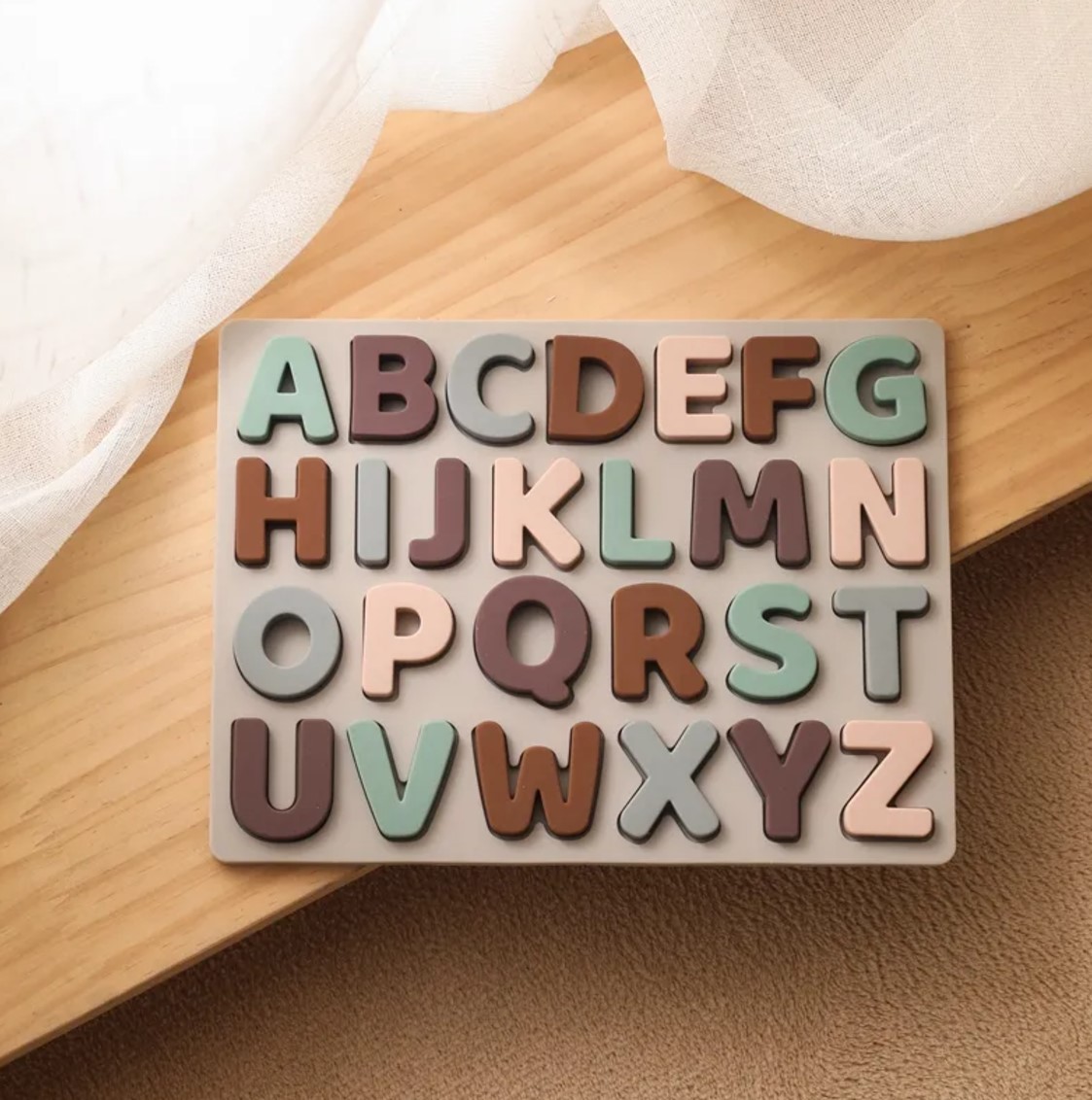 Drewniany alfabet silikonowy układanka puzzle – zdjęcie 3