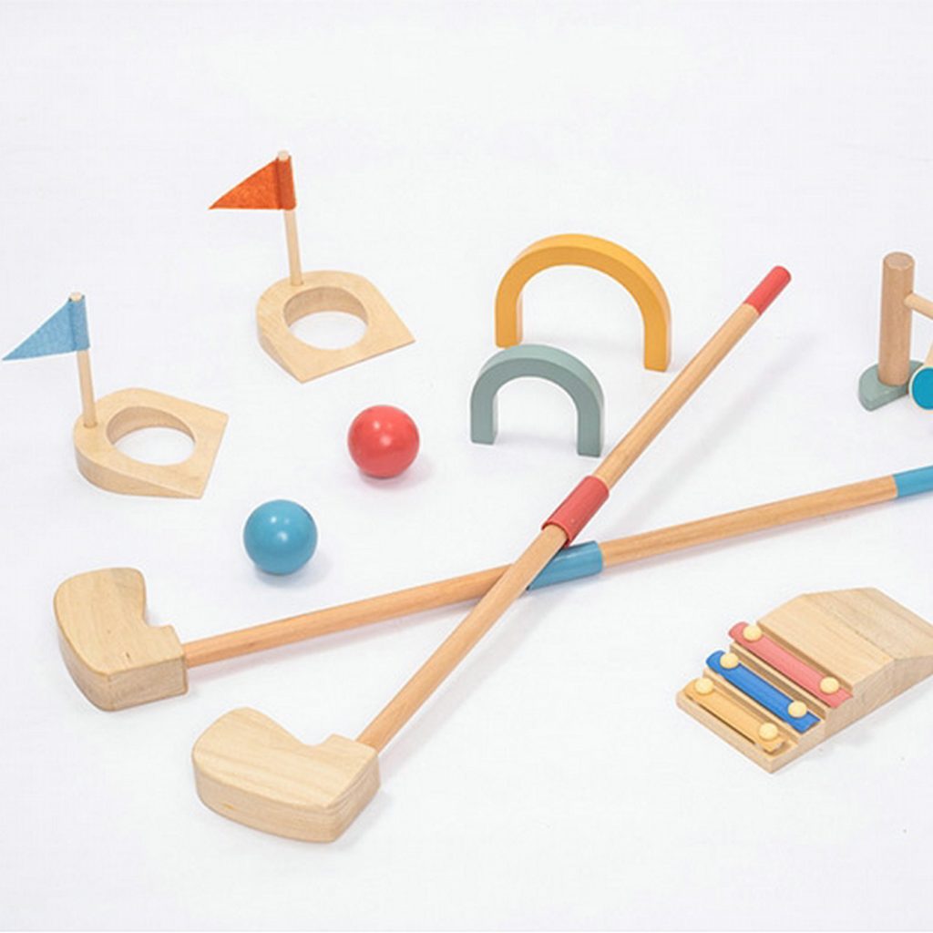 Drewniany edukacyjny zestaw do gry w mini golfa — widok 3